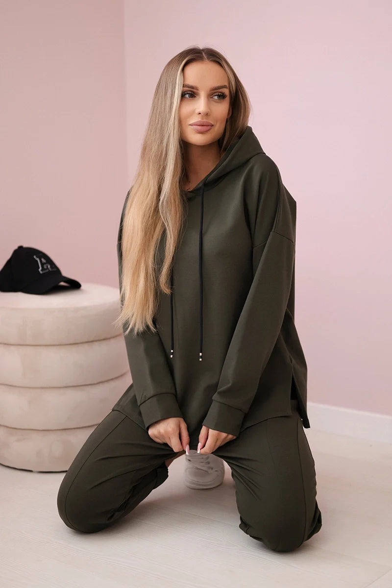 Komplet Punto Milano Winter bluza z kapturem + spodnie , Khaki uniwersalny , Komplety , IT , 29777_3_a8971b8a-7487-4f4e-b800-292a223e10a5 , 7036T Komplety Odzież Damska Wszystkie Produkty