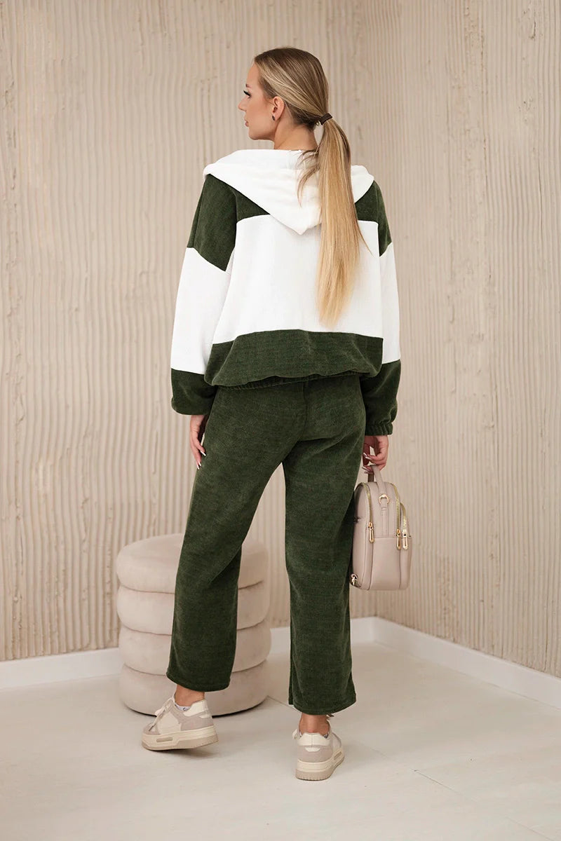 Komplet prążkowany welur bluza + spodnie , Khaki uniwersalny , Komplety , IT , 29853_2_3f2cd404-eb66-4a93-b764-cf8cddaffa53 , 6650 Komplety Odzież Damska Wszystkie Produkty