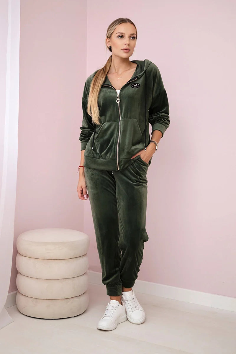Komplet welurowy bluza z kapturem + spodnie , Khaki uniwersalny , Komplety , IT , 29916_1_202d5df2-e803-4bff-8fbb-335c7f952279 , 6106 Komplety Odzież Damska Wszystkie Produkty