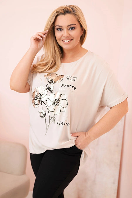 Bluzka damska Plus Size z wiskozy z kwiatowym nadrukiem i napisem , Beżowa uniwersalny , Bluzki , IT , 33021_1 , 2152 Bluzki Moda Włoska Nowości Odzież Damska plussize wiosna Wszystkie Produkty