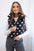 Kamizelka w drobne kwiaty , Czarny Uniwersalny , Kurtki , IT , pol_pl_Kamizelka-w-drobne-kwiaty-czarna-28122_1 , 32230 Discount-30 Jesien Kurtki Moda Włoska Nowości Odzież Damska Rabat20 Wszystkie Produkty