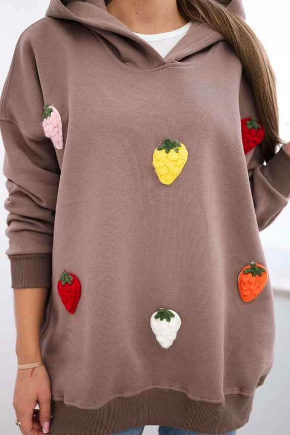 Bluza ocieplana z motywem truskawek , Mocca Uniwersalny , Bluzy , TR , pol_pm_Bluza-ocieplana-z-motywem_11 , 9629 Bluzy Discount-30 Live 15.11.2023 Odzież Damska Rabat20 Wszystkie Produkty