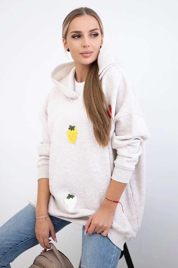 Bluza ocieplana z motywem truskawek , Beżowy Melanż Uniwersalny , Bluzy , TR , pol_pm_Bluza-ocieplana-z-motywem_20 , 9629 Bluzy Discount-30 Live 15.11.2023 Odzież Damska Rabat20 Wszystkie Produkty