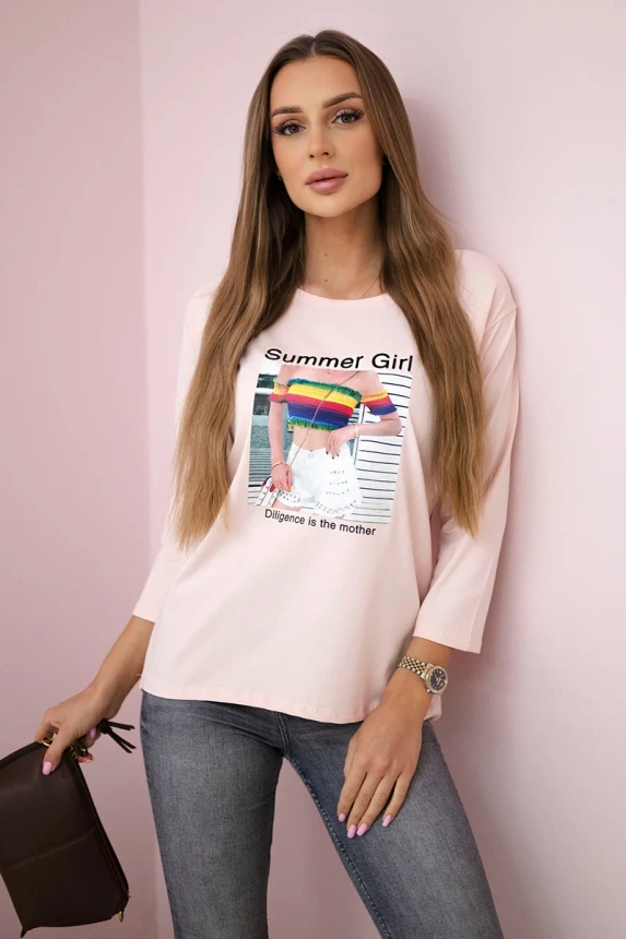 Bluzka z nadrukiem Summer Girl , pudrowy róż uniwersalny , Bluzki , TR , pol_pm_Bluzka-z-nadrukiem-Summer_5_20ec9c41-e50c-40a3-a438-f8490788b118 , 66787 Bluzki Odzież Damska Promocja Wszystkie Produkty