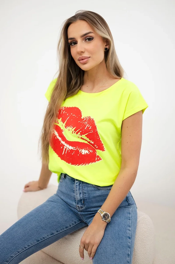 Bluzka z nadrukiem ust , Żółty neon+czerwony uniwersalny , Bluzki , TR , pol_pm_Bluzka-z-nadrukiem-ust-zo , 8985 Bluzki Odzież Damska Wszystkie Produkty