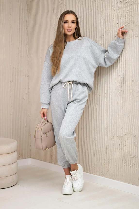 Komplet bluza + spodnie masełko , jasny szary uniwersalny , Komplety , IT , pol_pm_Komplet-bluza-spodnie-mas_1_3236b9fa-7421-44e7-abdf-69f981a372d2 , 7065P Komplety Odzież Damska Wszystkie Produkty