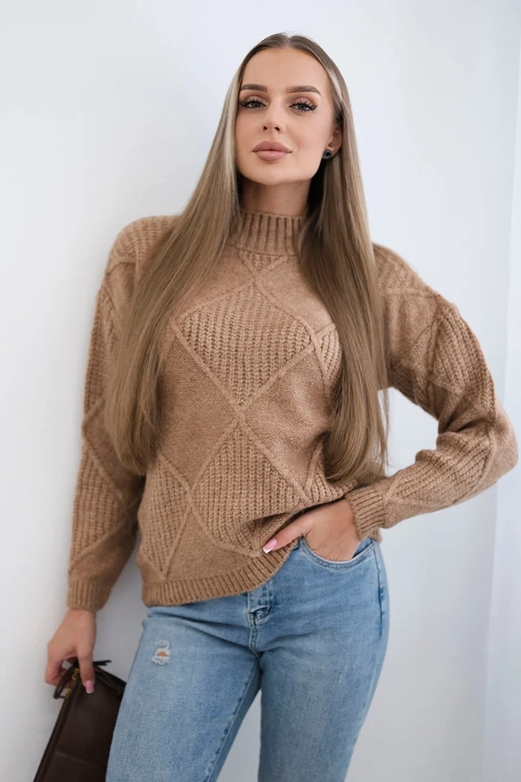 Sweter wkładany przez głowę w romby , Camelowy uniwersalny , Swetry , TR , pol_pm_Sweter-wkladany-przez-glo_4_1e5cea14-2d4b-4f8c-a38a-415fe629027c , 24-12 Jesien Odzież Damska Swetry Wszystkie Produkty